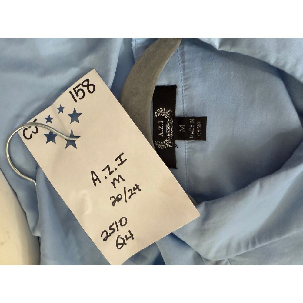 A.Z.I Felicia Blouse Women's Medium Blue Short Sleeve Floral Appliques MSRP$113 - Picture 3 of 6